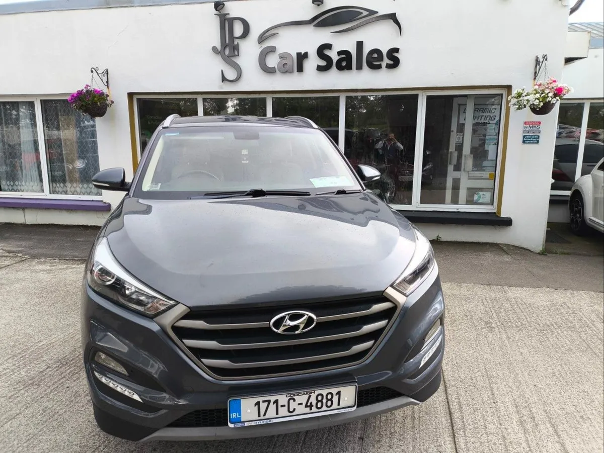 Hyundai Tucson 1.7 D Executive - Image 3
