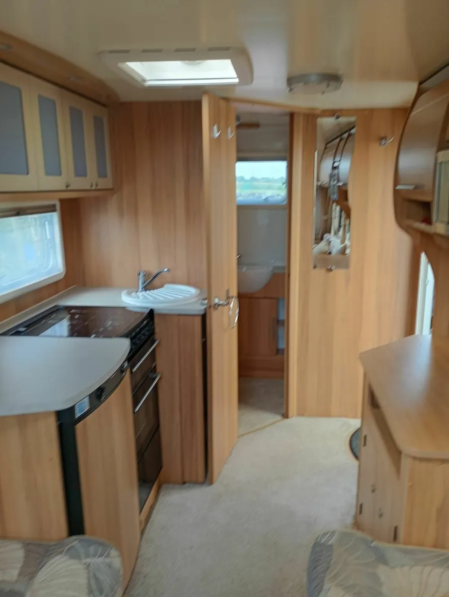 Caravan - Image 1