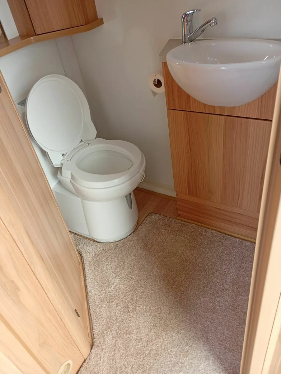 Caravan - Image 2