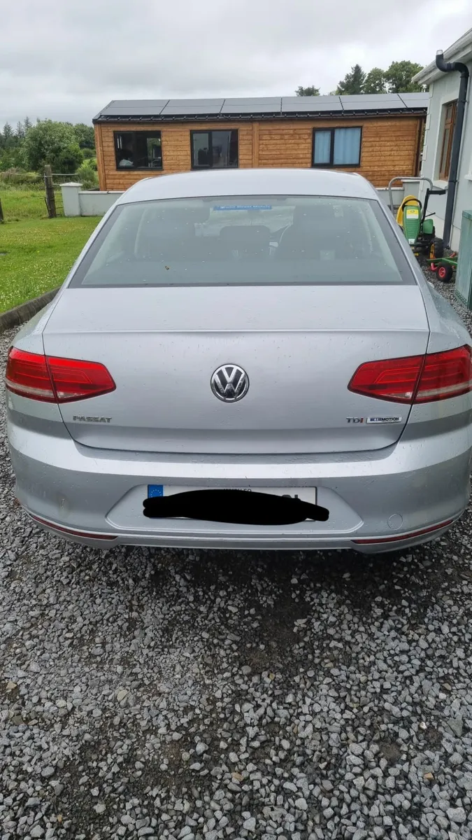 Volkswagen Passat 2015 - Image 4