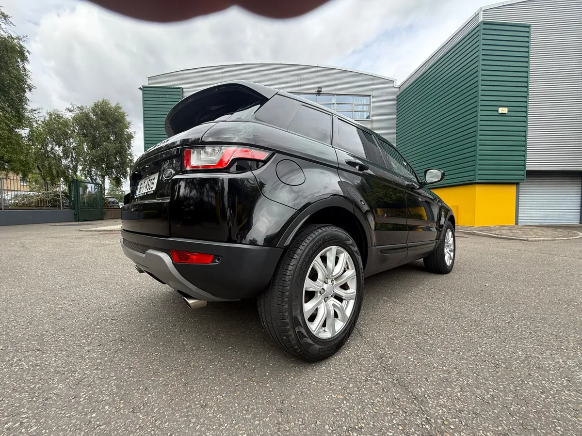 Range Rover Evoque 2.0 ED4 Tech - Image 4