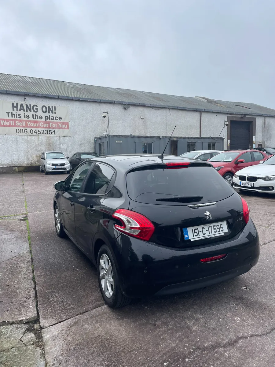 Peugeot 208 2015 - Image 4