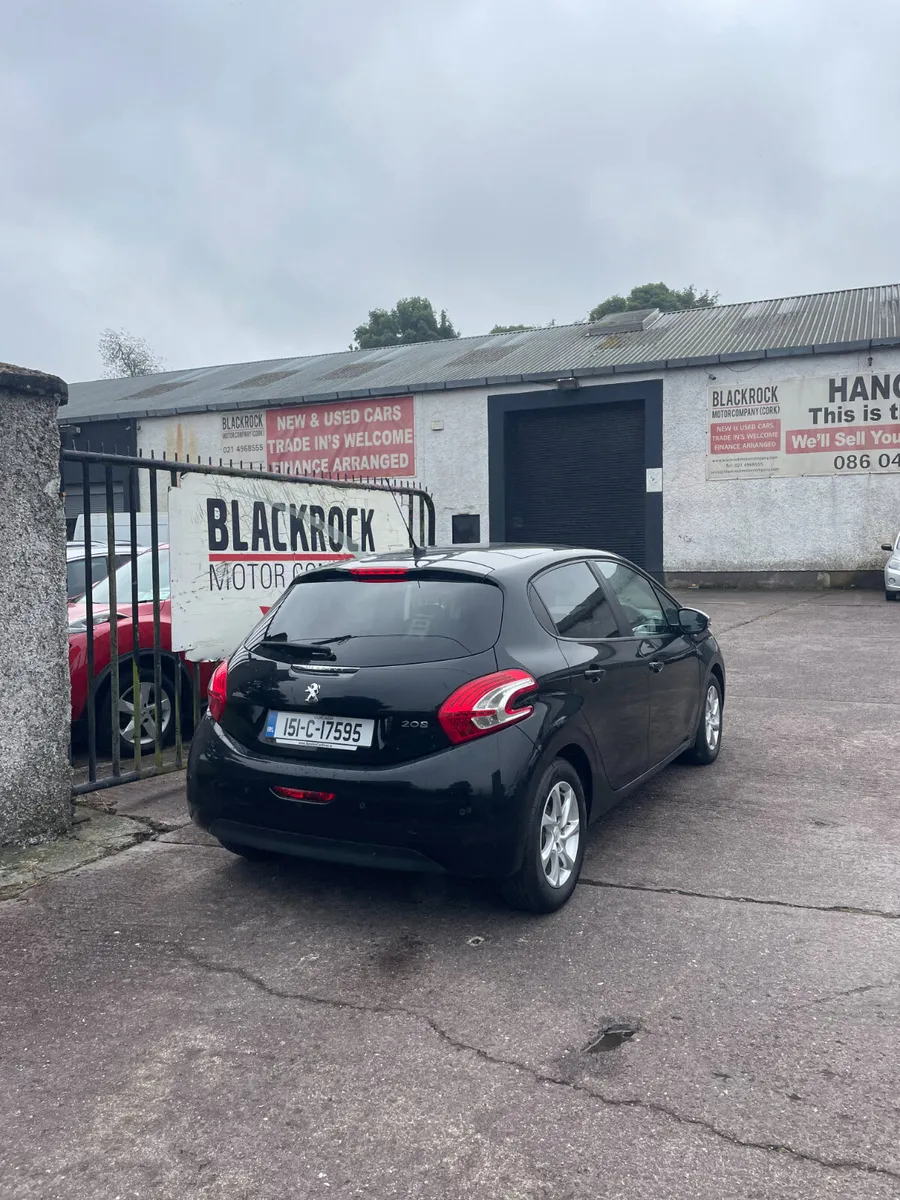 Peugeot 208 2015 - Image 2