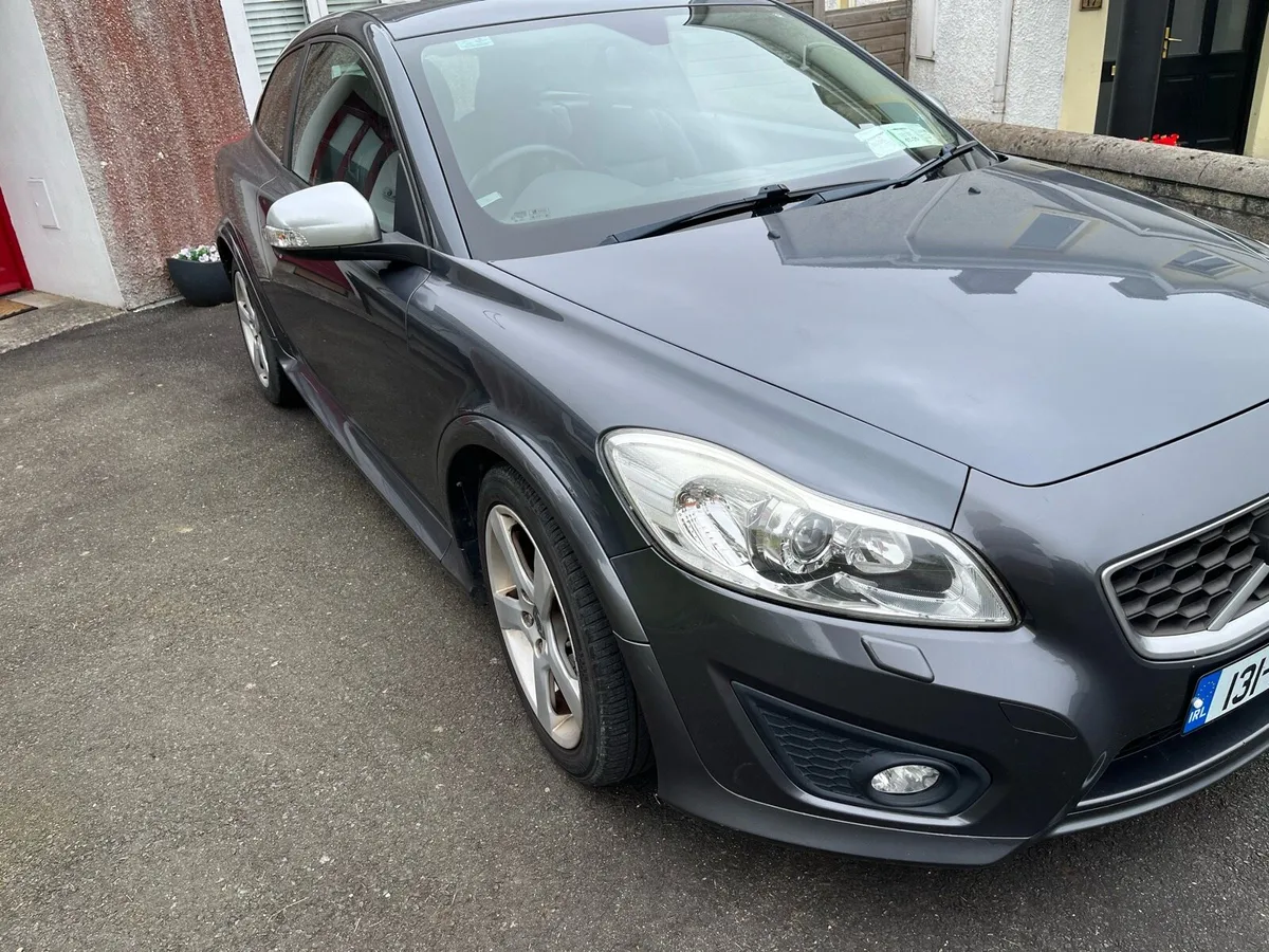 Volvo C30 D2 Rdesign 1.6 Diesel low milage - Image 2