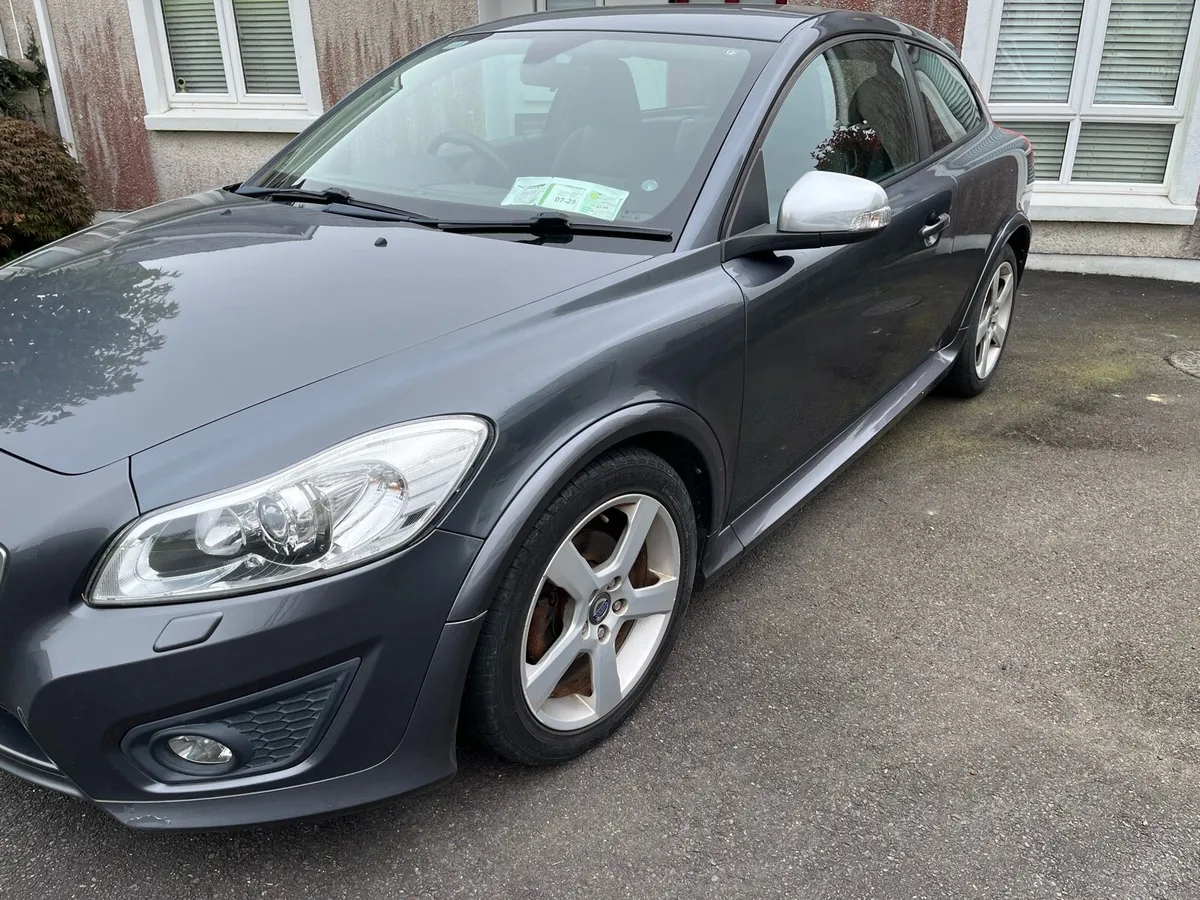 Volvo C30 D2 Rdesign 1.6 Diesel low milage - Image 3