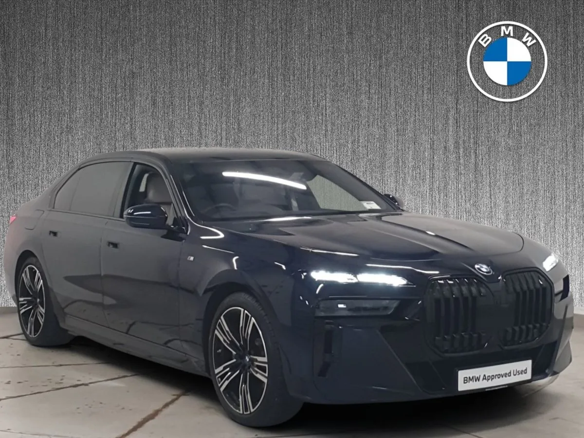 BMW i7 Xdrive60 M Sport Huge Spec - Image 1