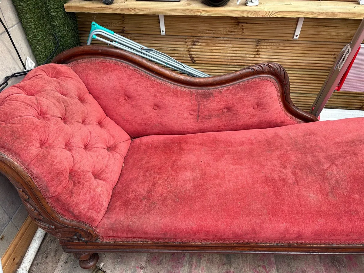 Antique chair - Image 1