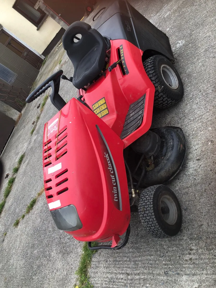 ride on mower €450 needs drive belt - Image 3