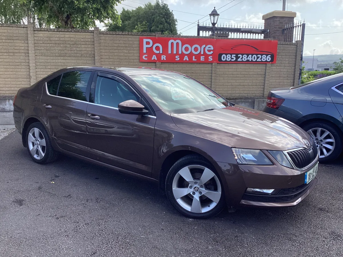 Skoda Octavia ** CAMERA - Image 2