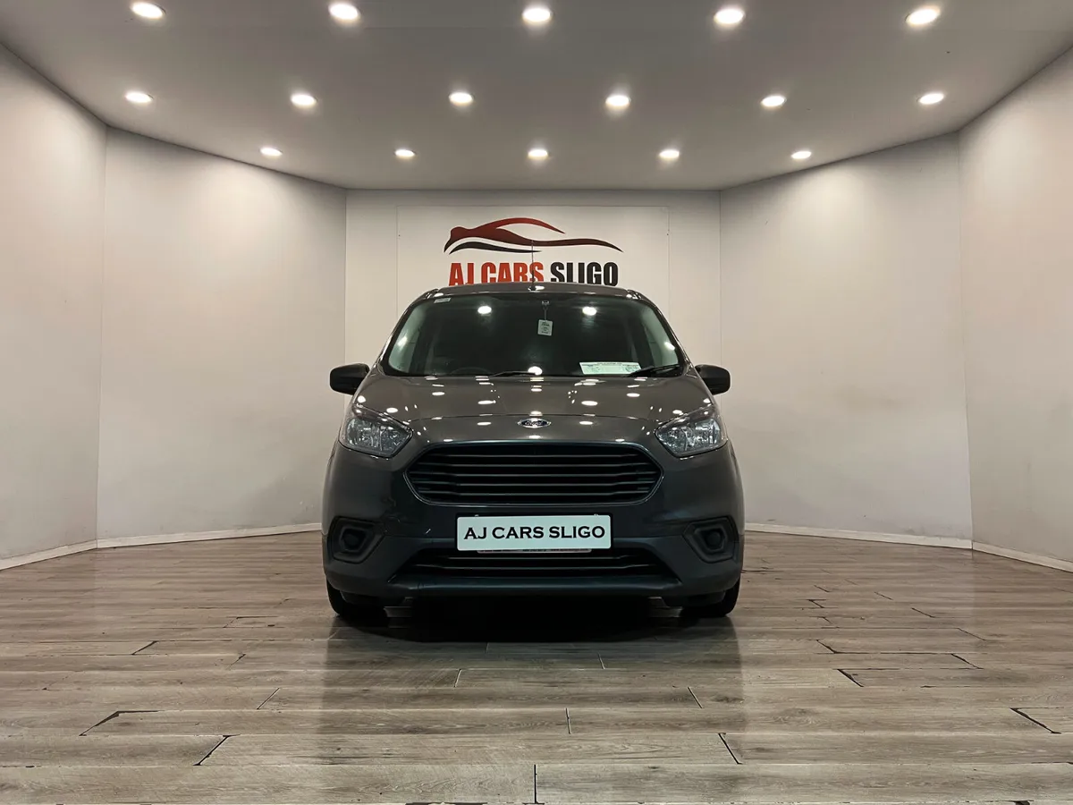 LOW MILES FORD TRANZIT COURIER 1.5TD 2019 - Image 3