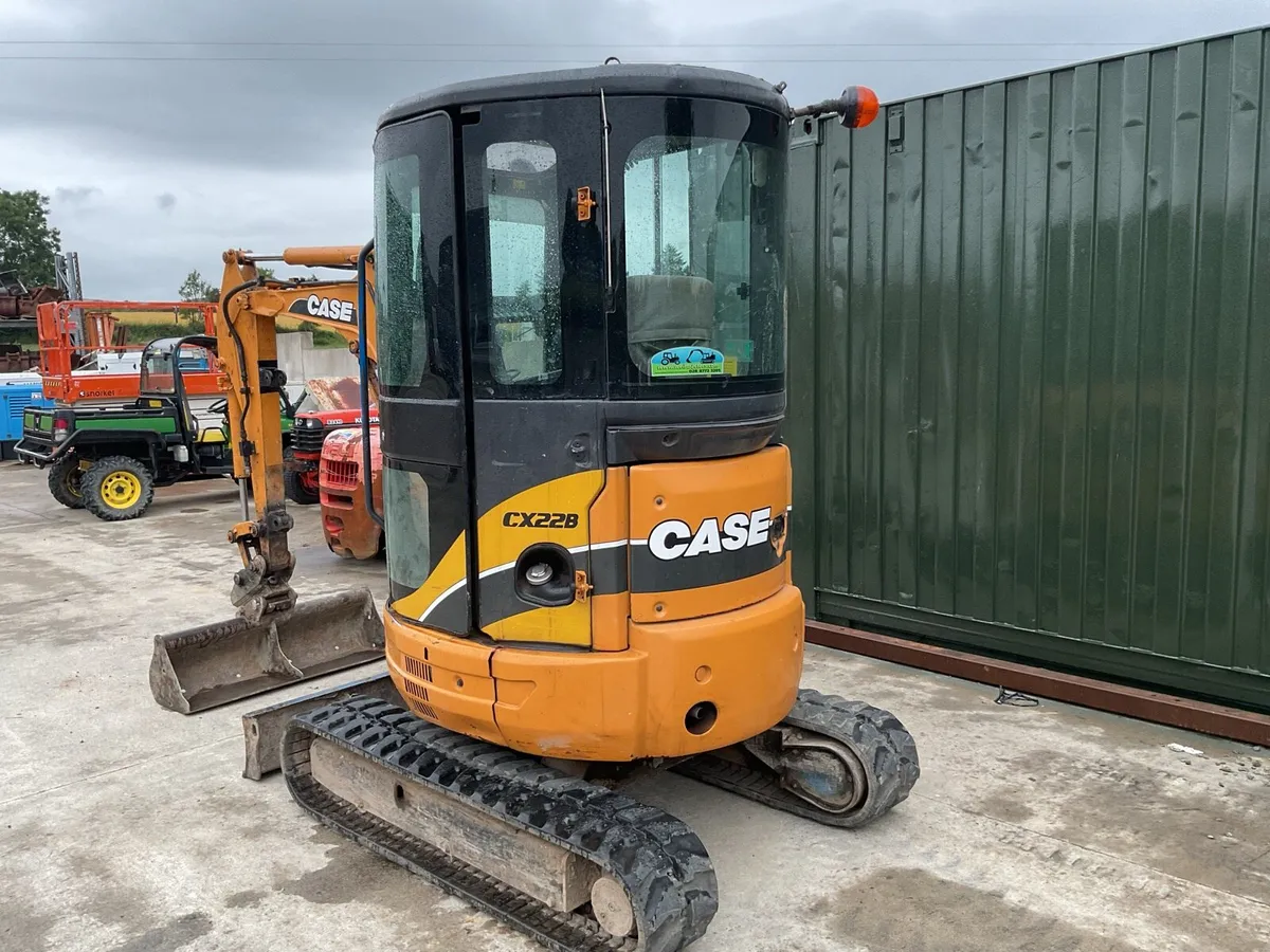 CASE CX228 2.4 tonne digger - Image 2