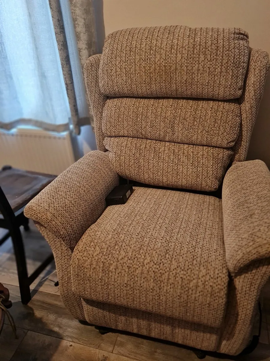 Recliner  convalescent  chair - Image 2