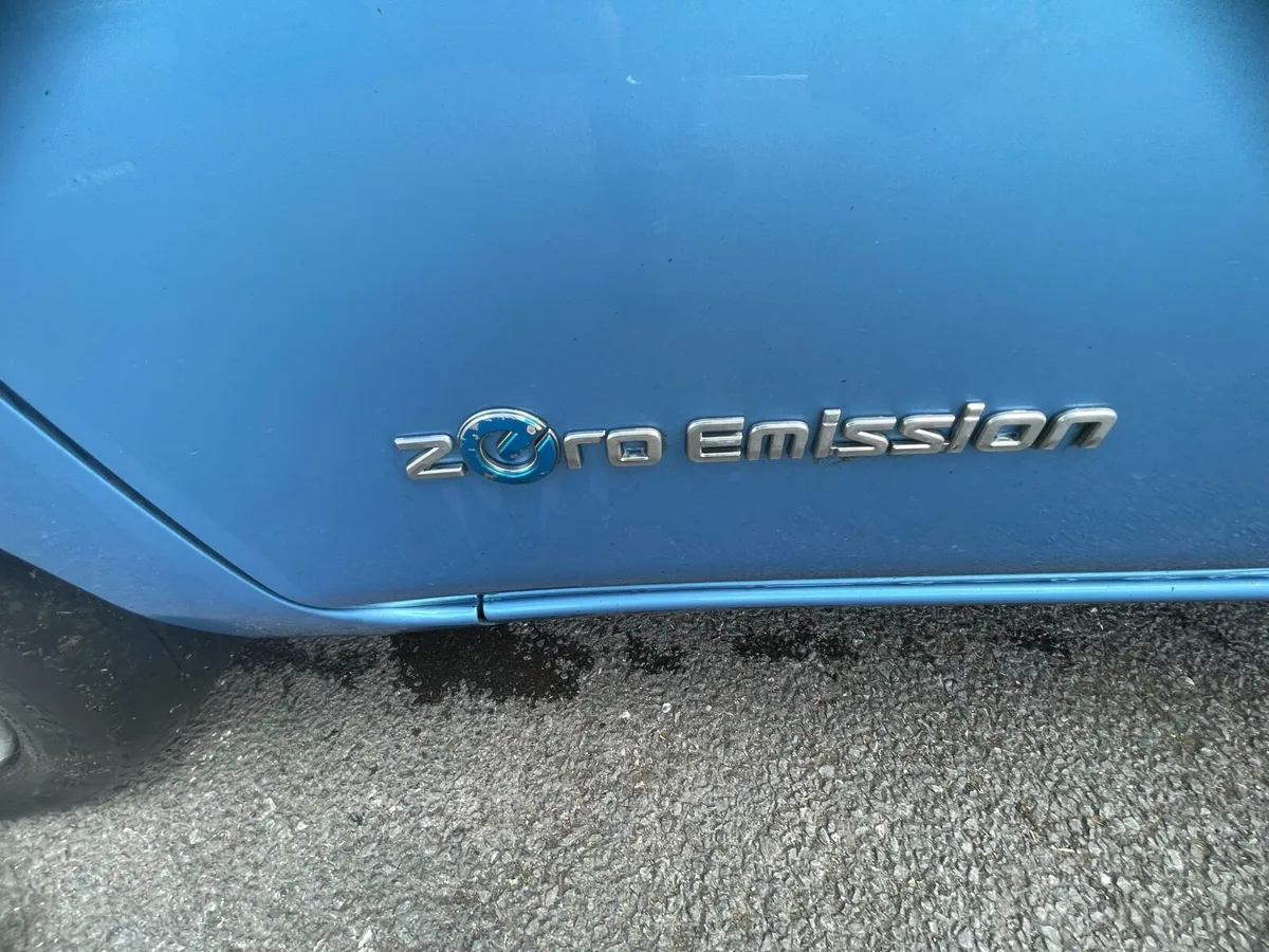 2012 Nissan leaf - Image 4