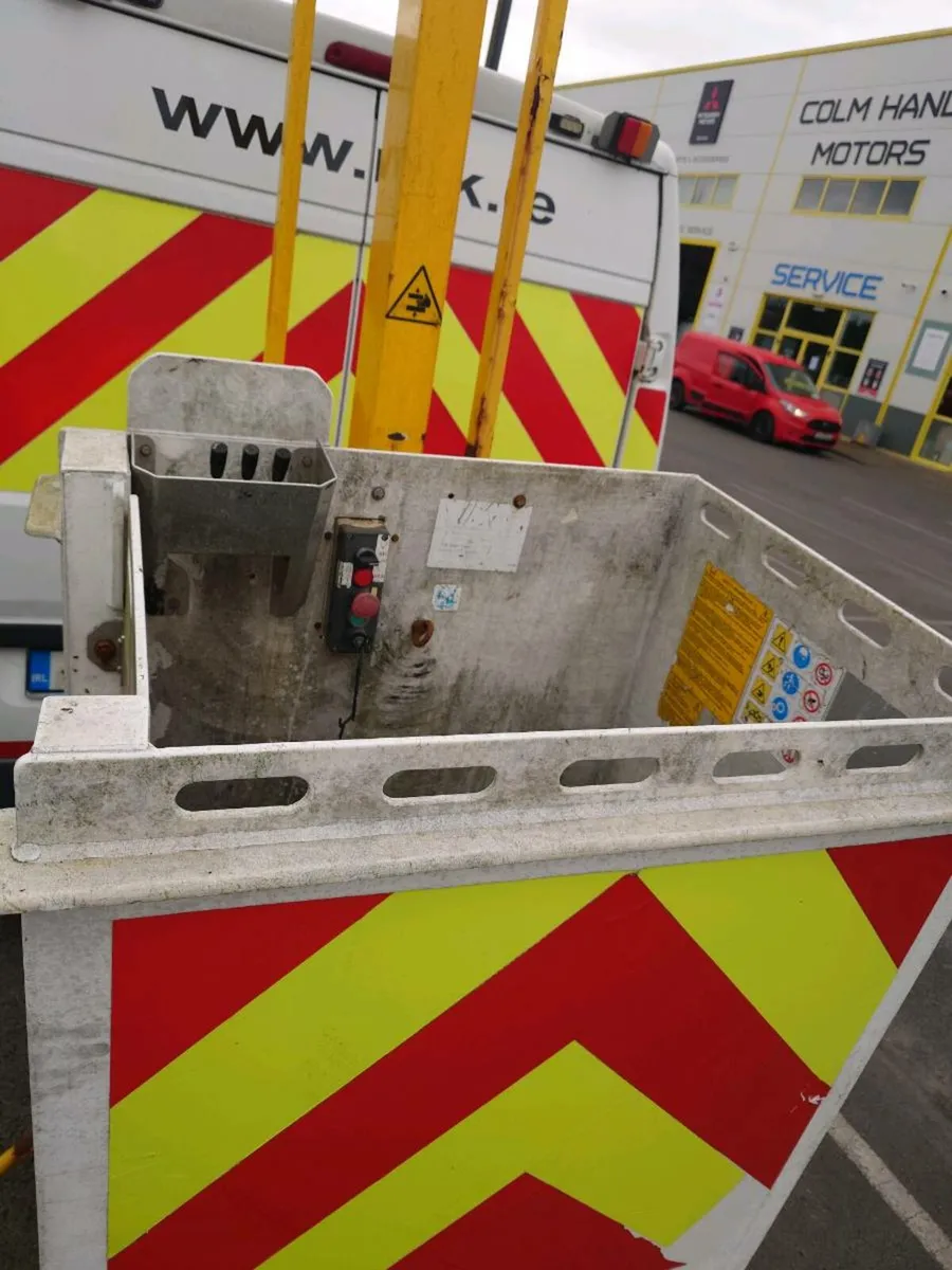 Iveco cherry picker - Image 4