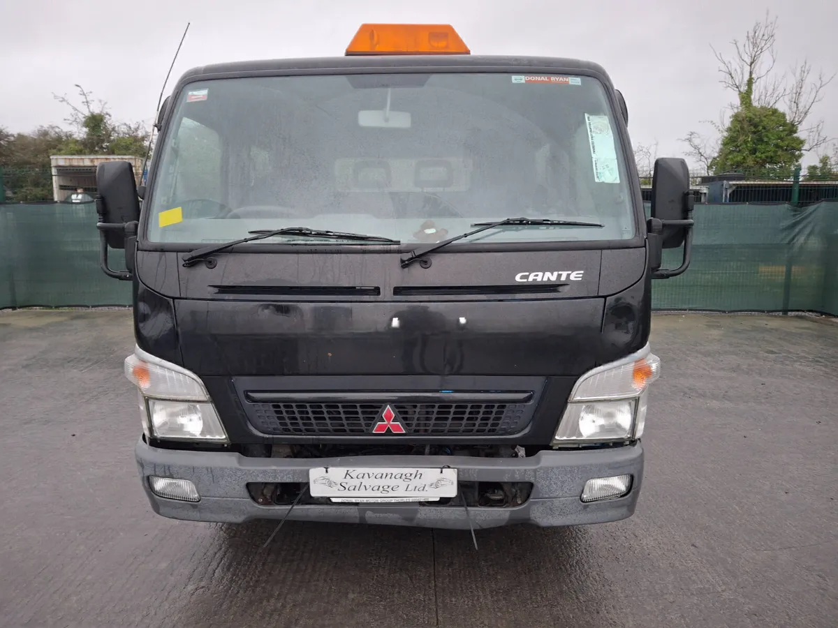 2007 Mitsubishi Canter Tipper Drive home - Image 3