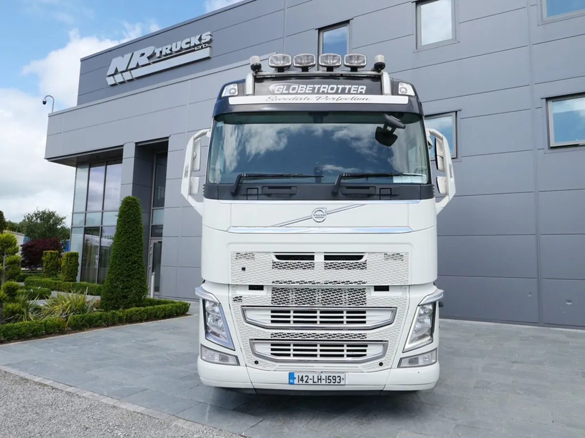Volvo FH 13 500 Globetrotter 6x2  Midlift Ishift - Image 2