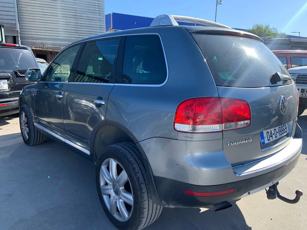 Vw Touareg v10 crew cab - Image 2