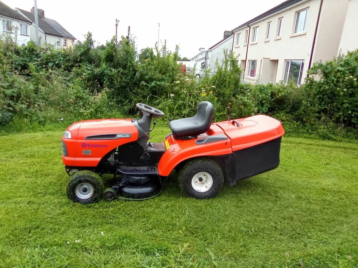 Husqvarna ride on lawnmower - Image 2