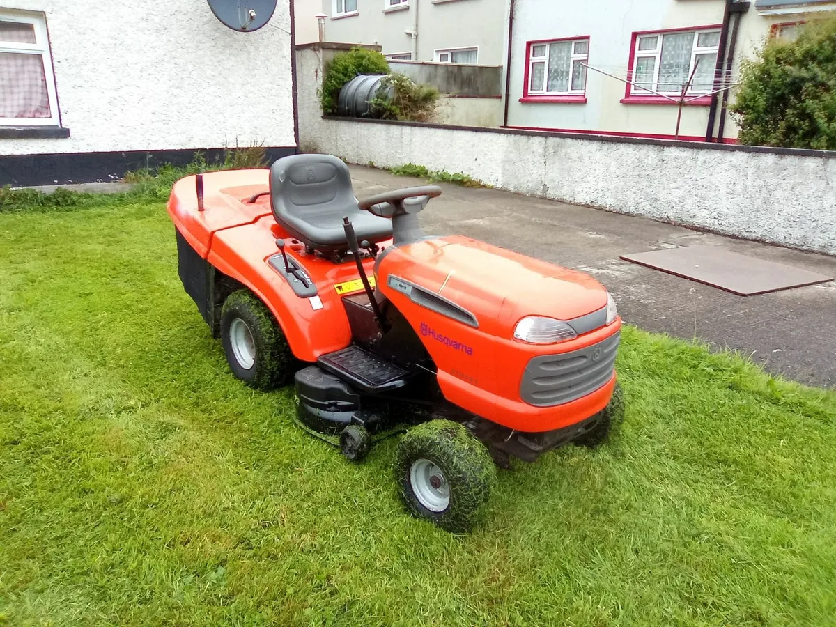 Husqvarna ride on lawnmower - Image 1