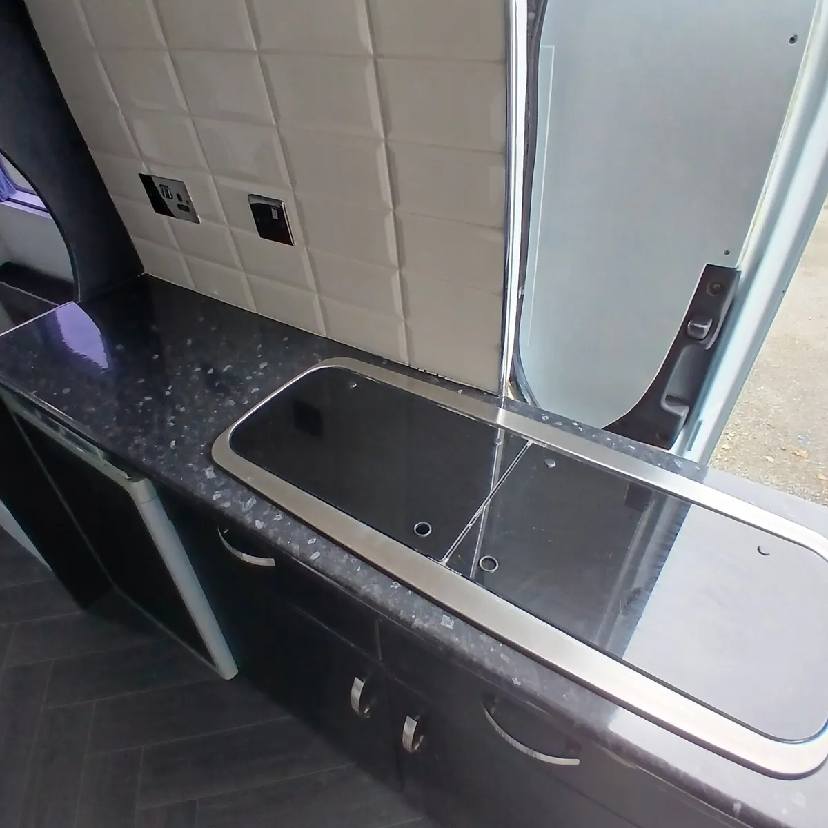 Campervan - Image 4