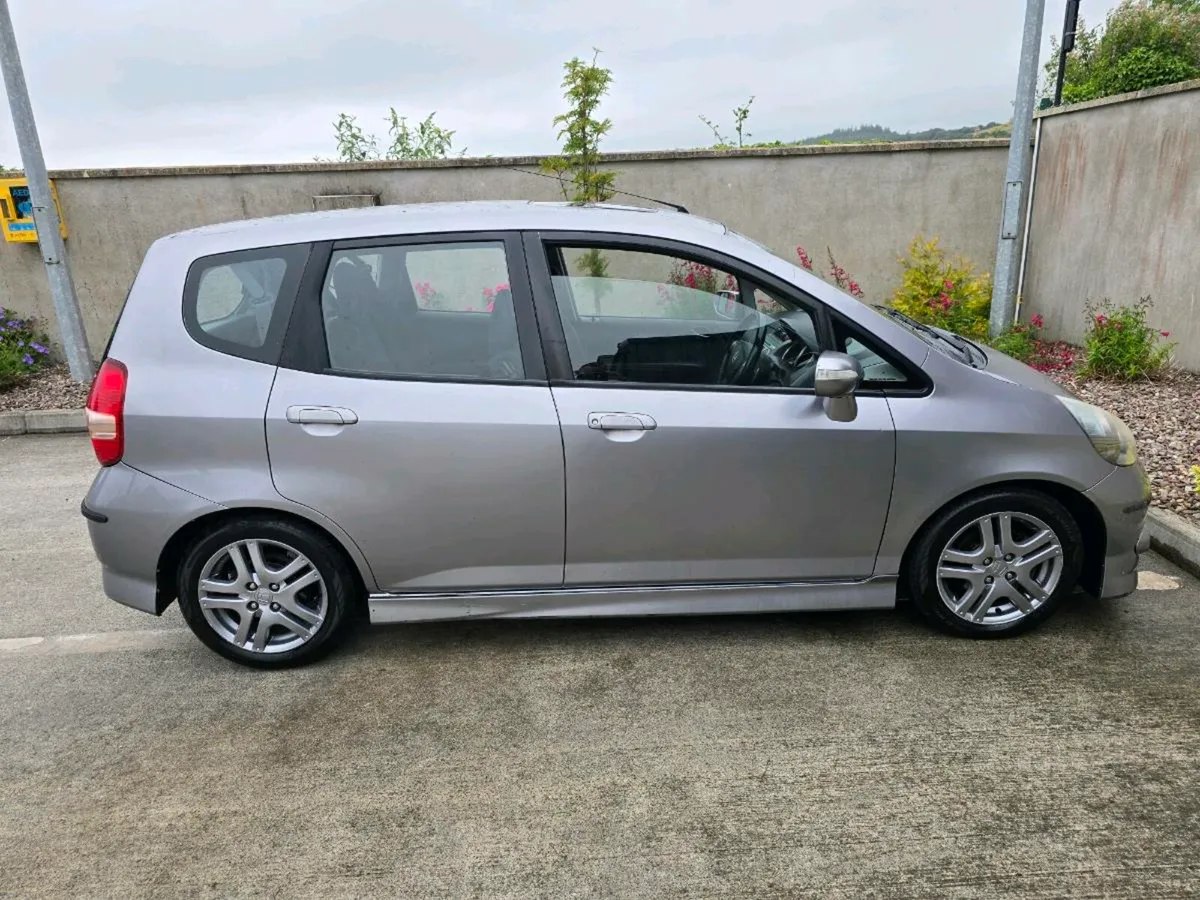Honda Jazz Automatic - Image 1