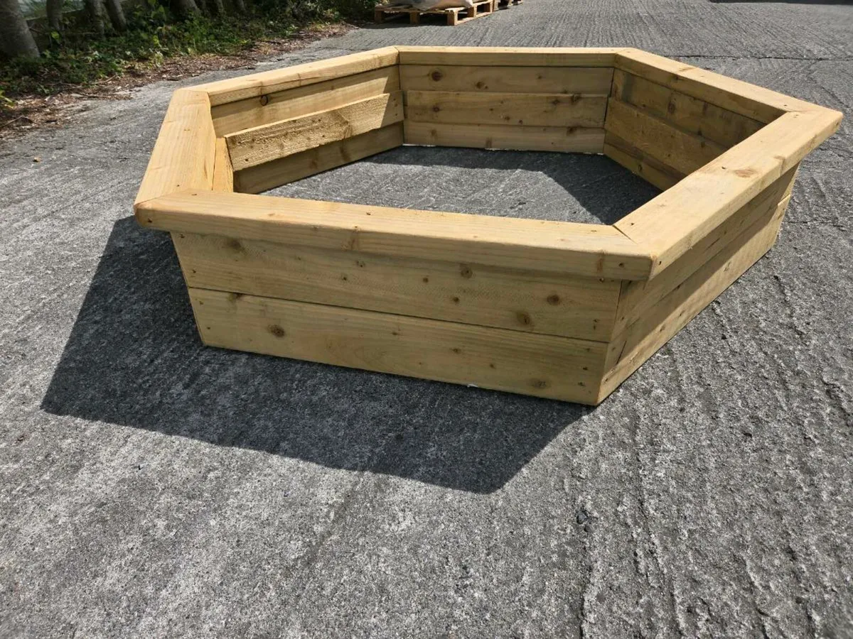 Timber planters - Image 1