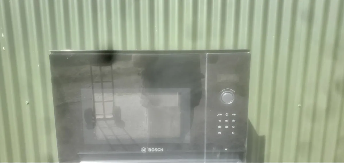 Microwave - Image 1