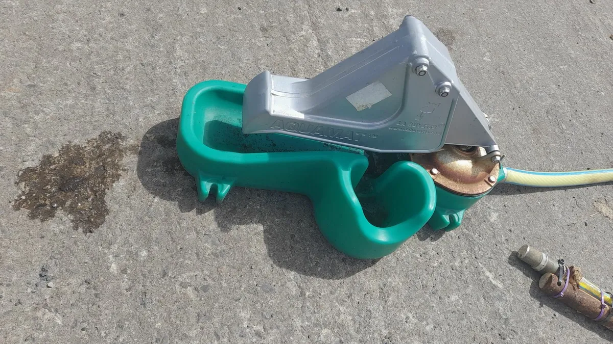Pasture Pump - Image 1