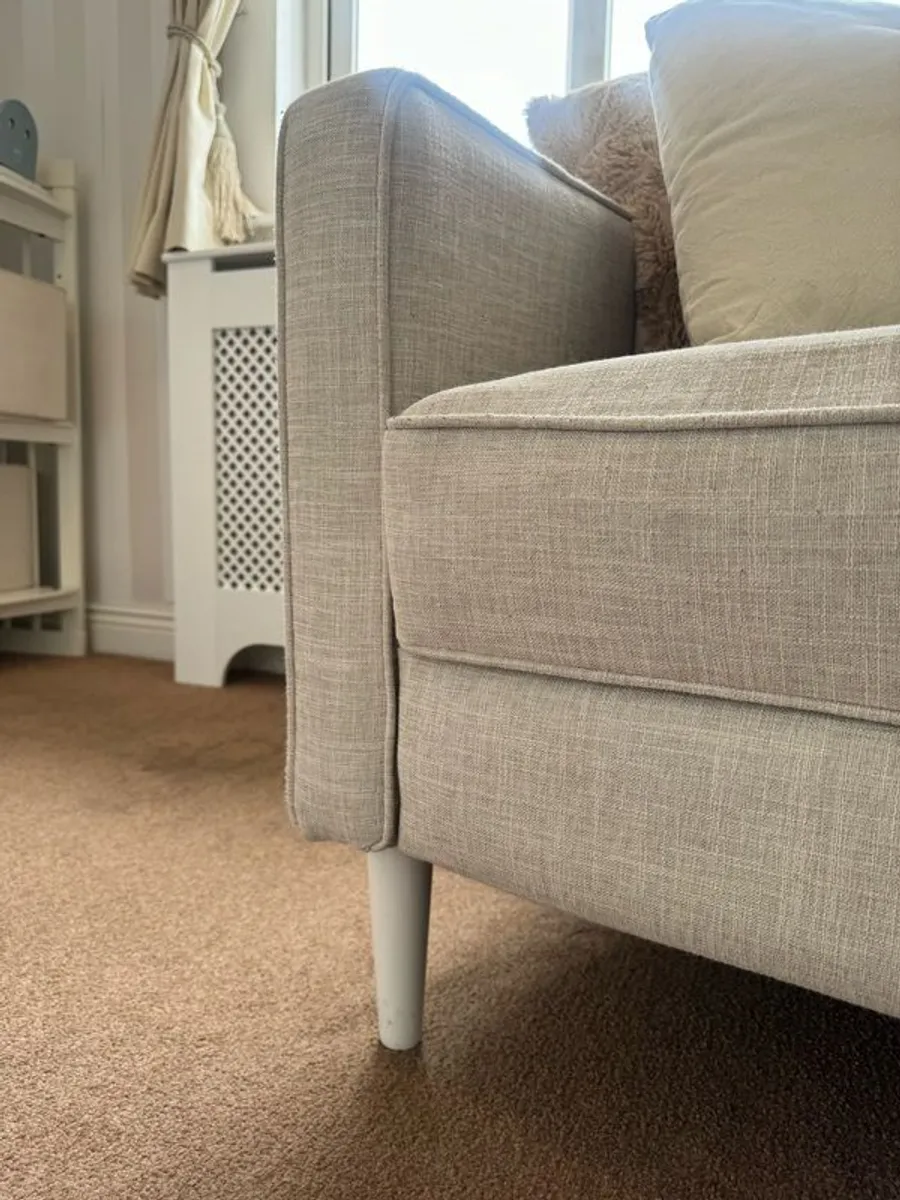Nursery Feeding chair - Image 2