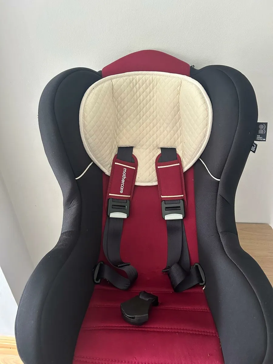 Mothercare Baby Car Seat with Isofix - Image 1