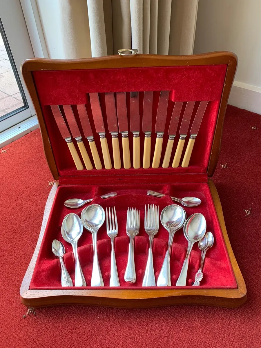 Vintage Canteen Cutlery - Image 1
