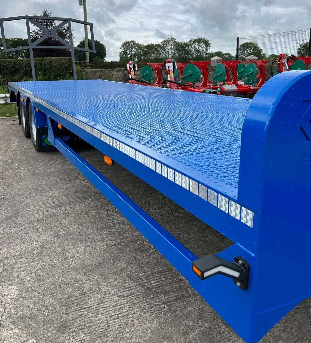 Flat bed/Bale Trailer 28ft - Image 3