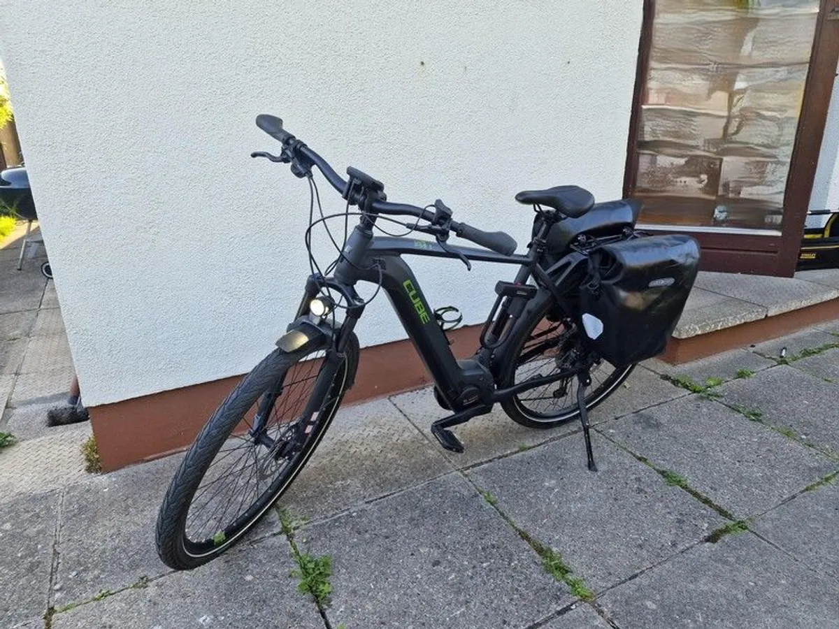 Cube Touring Hybrid EXC 500 Electric Bike, Panniers, Lock, Pump, spare tyres and tubes. - Image 1