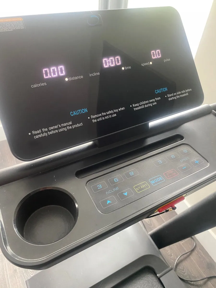 Cardio Pro Treadmill - Image 4