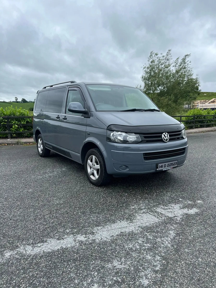 VW TRANSPORTER 9 SEATER - Image 2
