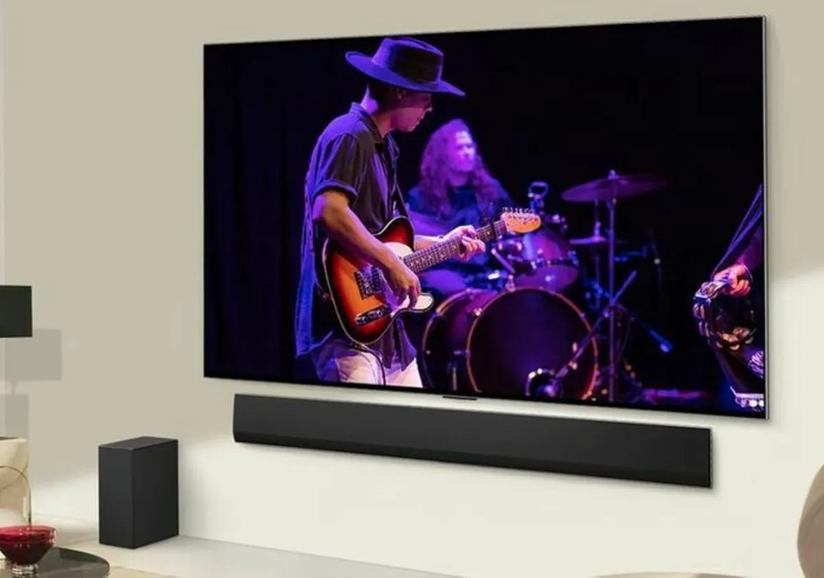 NEW LG Atmos Soundbar + Subwoofer (LGUSG10TY) - Image 1