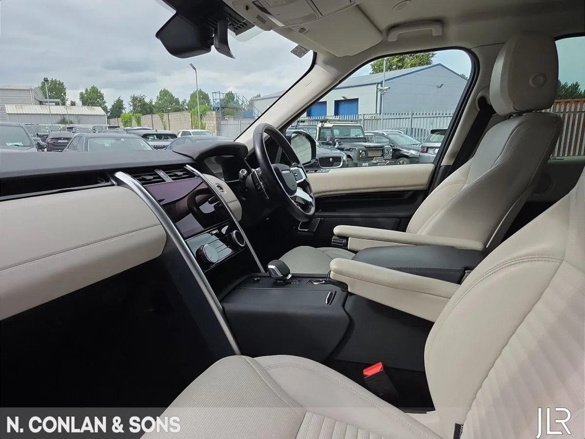 Land Rover Discovery 3.0d Sdv6 306BHP 4WD Auto SE - Image 3