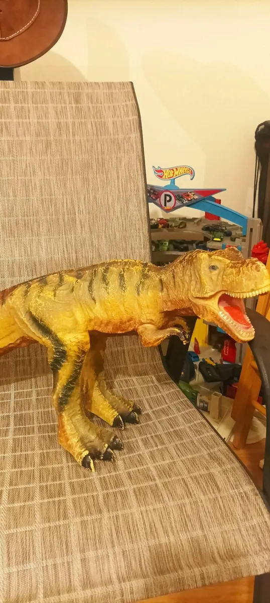 Giant Tyrannosaurus Rex Dinosaur Toy - Image 1