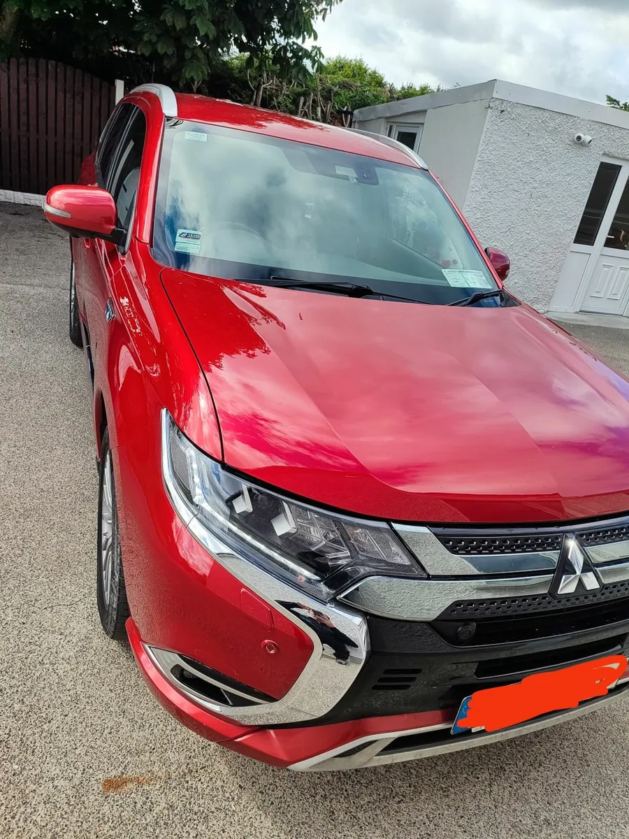 Mitsubishi Outlander 2018 - Image 1