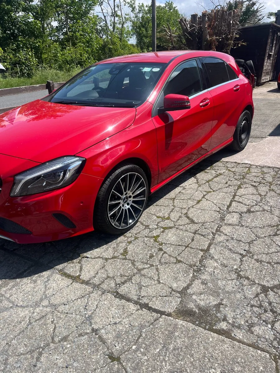 17 .A180 .1.6 petrol auto - Image 3