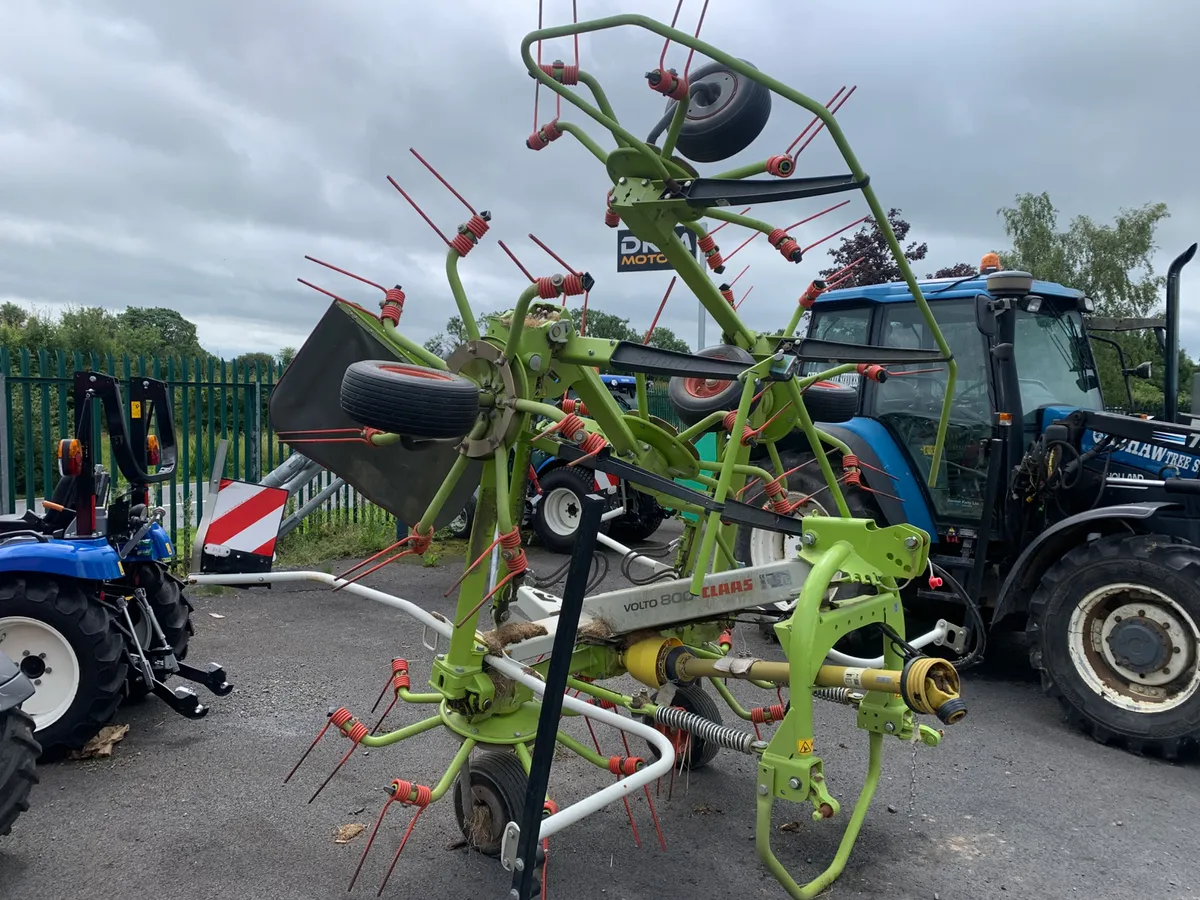Claas Volto 800 Tedder - Image 3