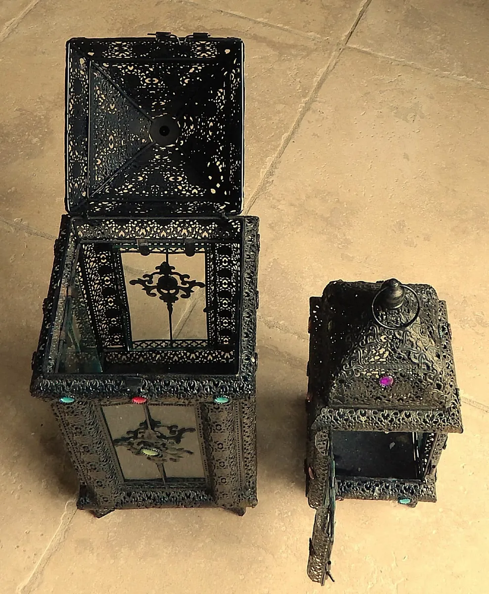 2 Moroccan Style Candle Lanterns in Metal & Glass - Image 3