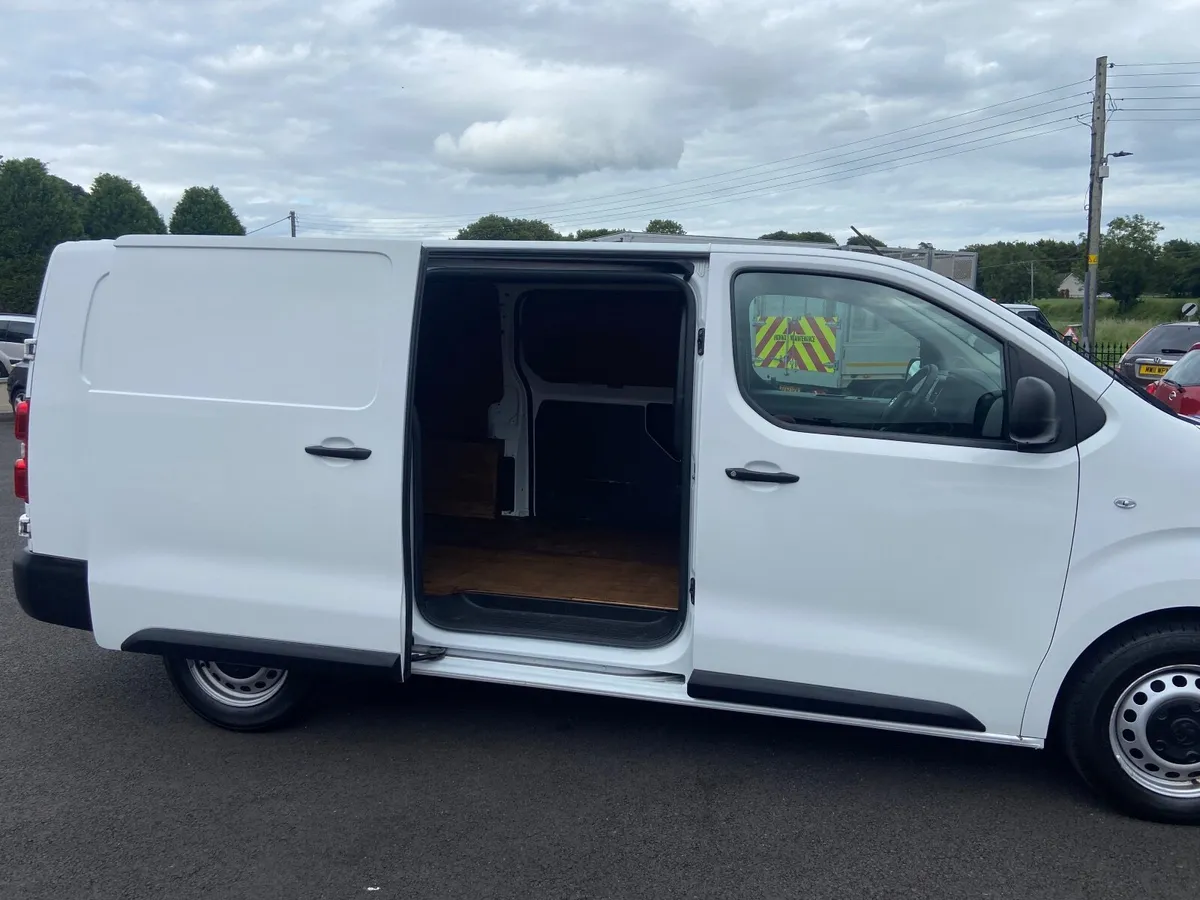 2021 Vauxhall Vivaro  2.0d 6 speed LWB immaculate - Image 4