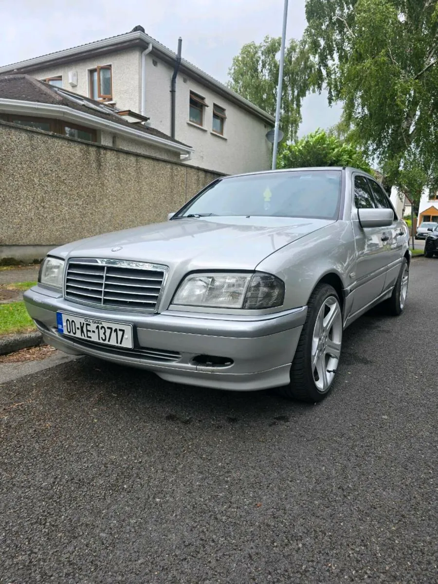 Mercedes C180 elegance 2000 automatic - Image 2