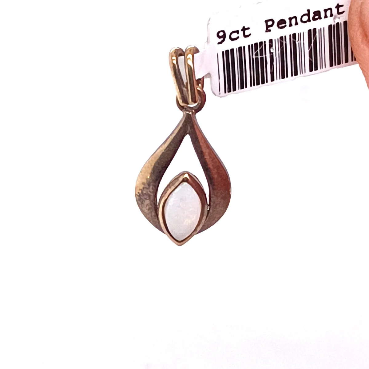 9k Yellow Gold & Opa Drop Shape Pendant - Image 4