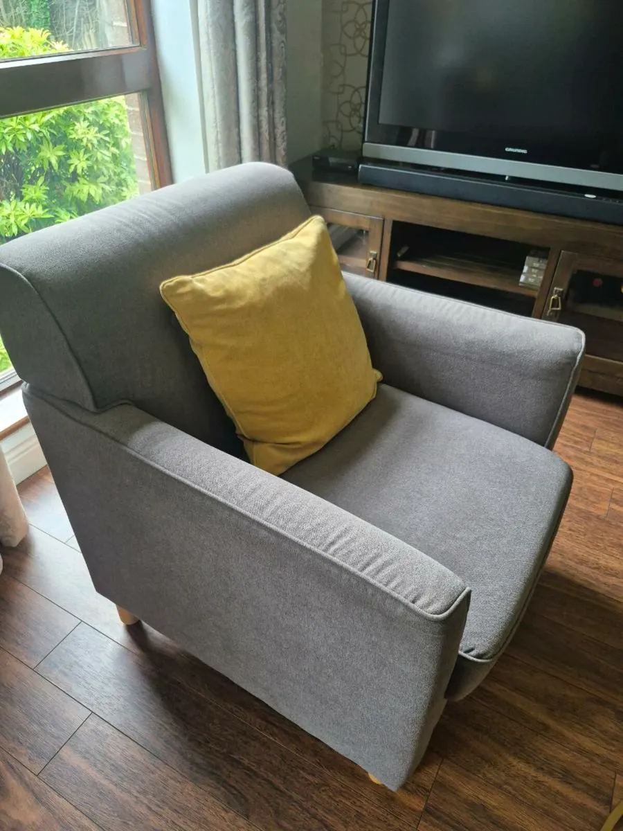 Armchair - Image 2