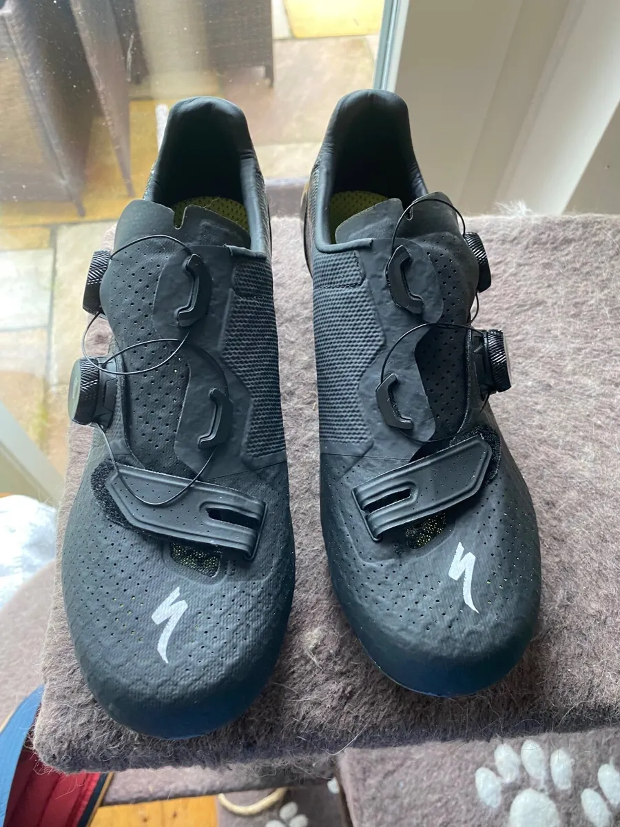 S Works 7 Road cycling shoes size 41.5 - Image 1