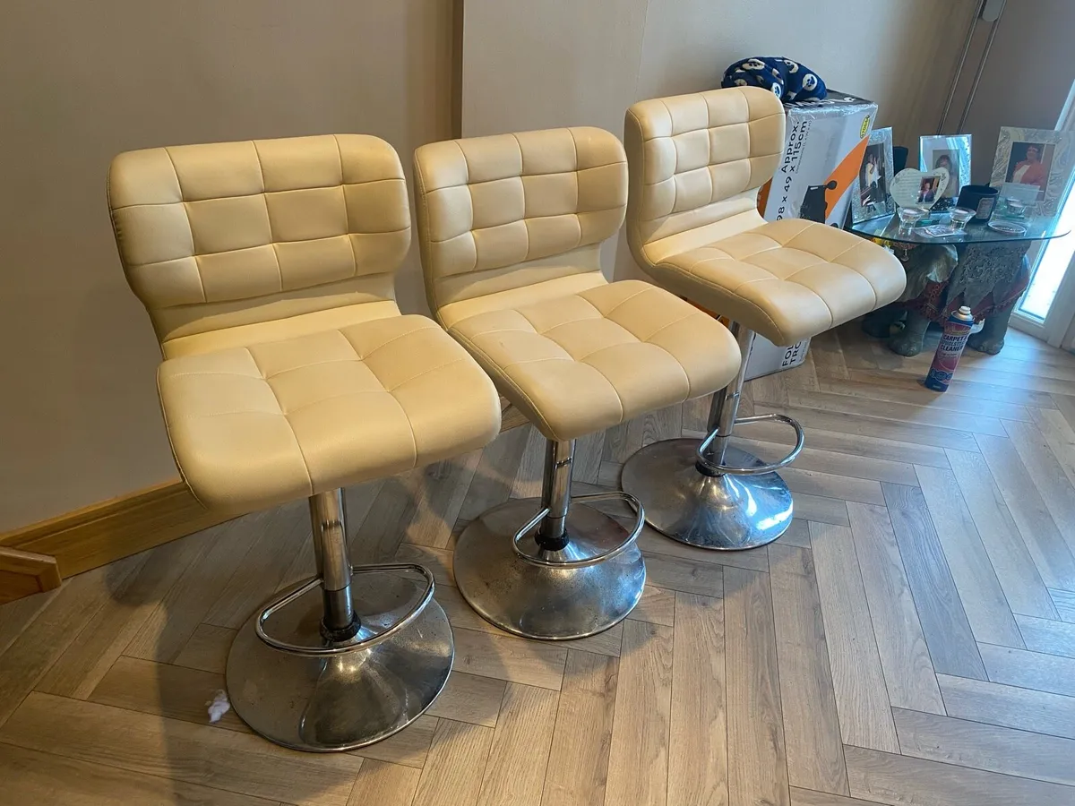 Bar stools - Image 2