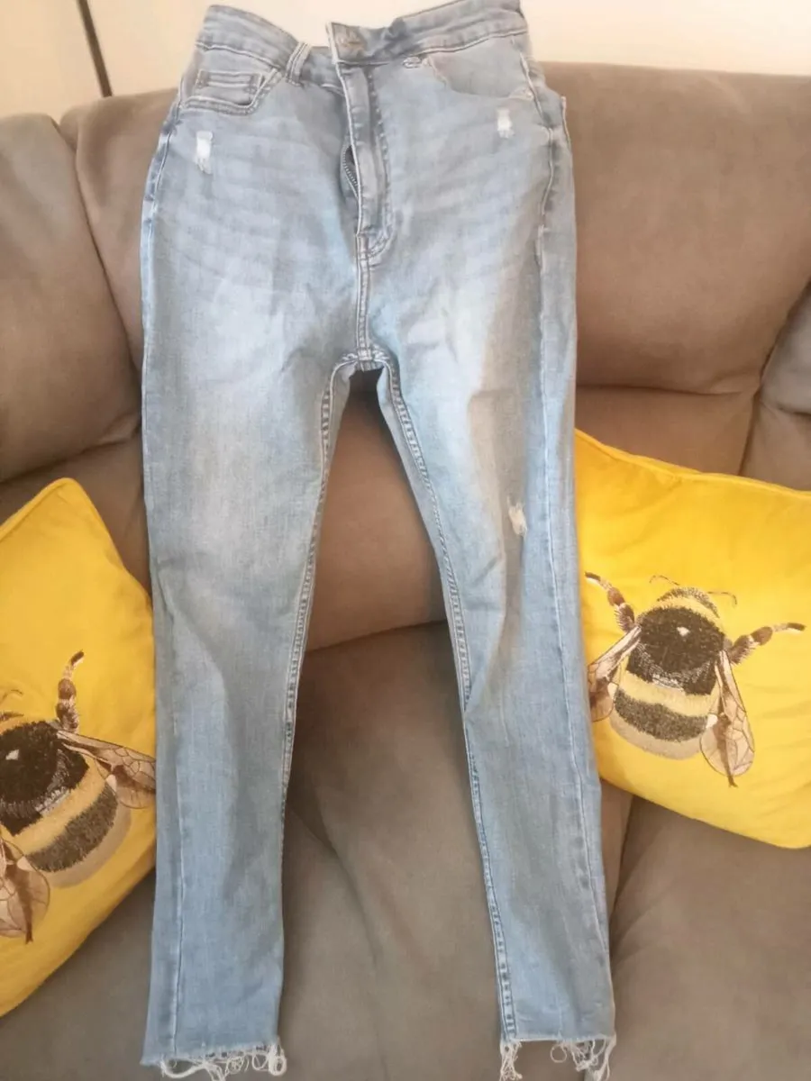 Ladies bershka skinny jeans size 8 and 10 - Image 4