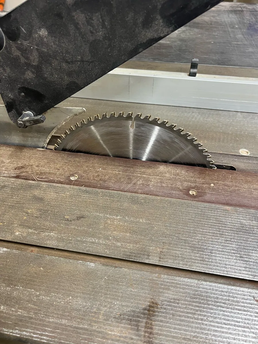 Table saw - Image 4